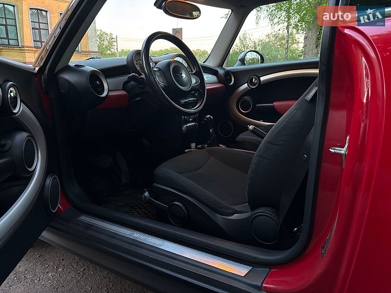 Хэтчбек MINI Cooper 2008 в Чернигове