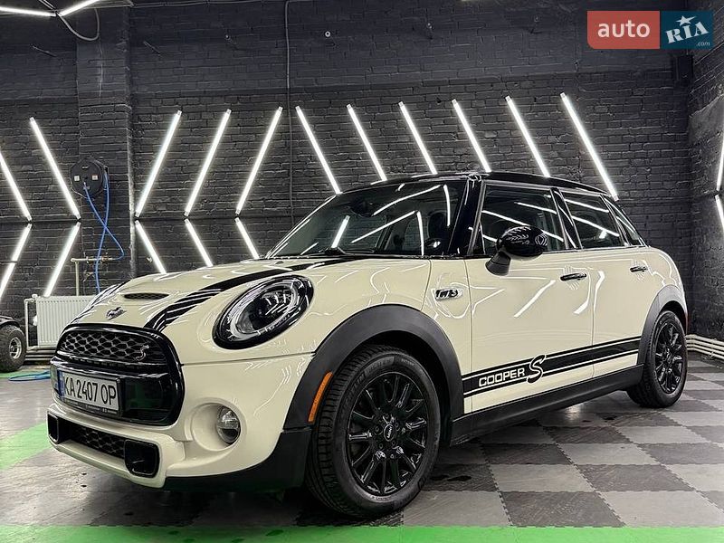 Хетчбек MINI Cooper 2015 в Києві