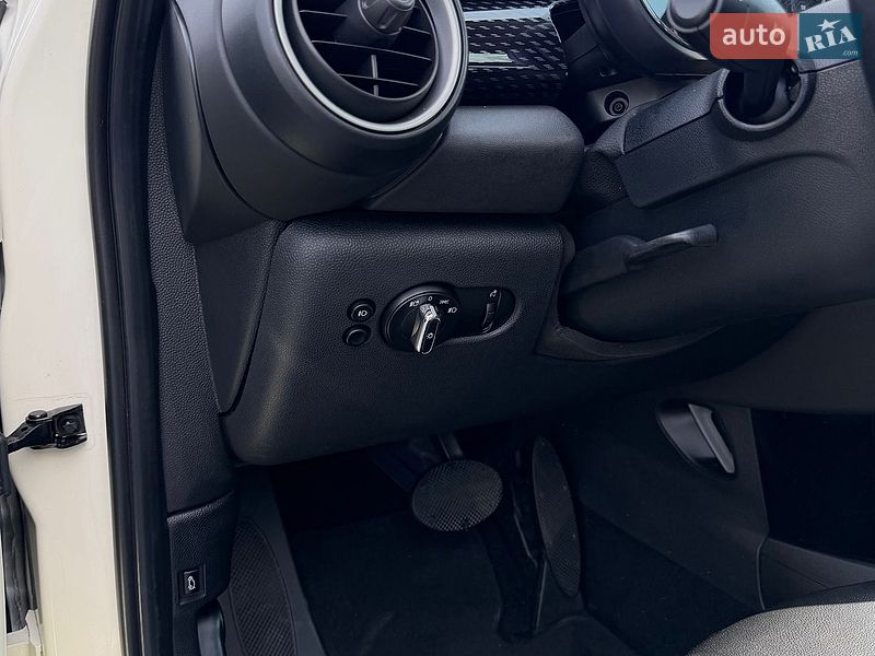 Хетчбек MINI Cooper 2015 в Києві
