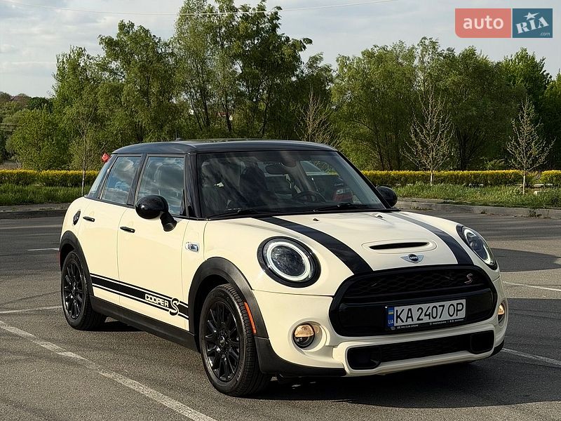Хетчбек MINI Cooper 2015 в Києві