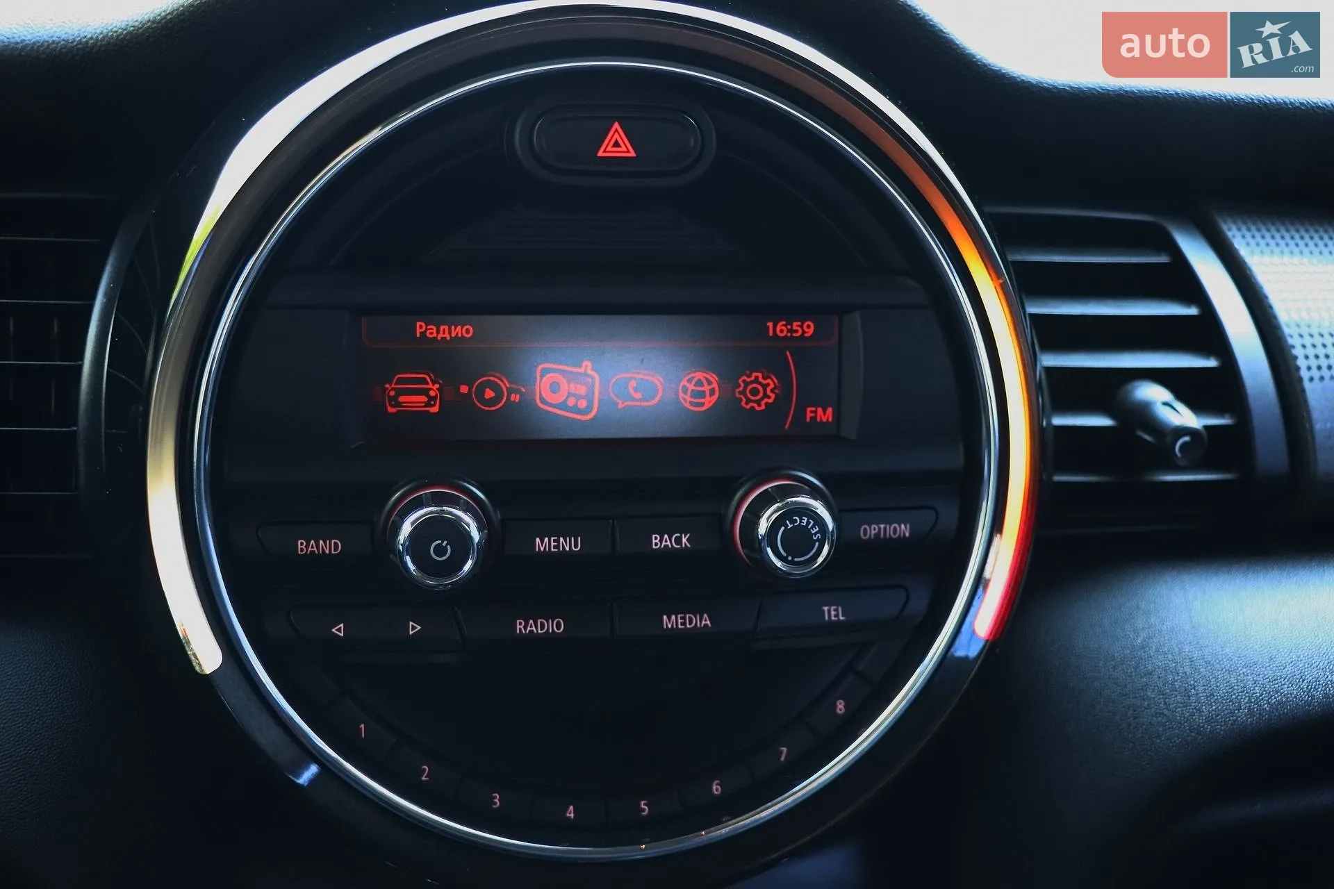 2015 MINI Cooper - мініатюра 16