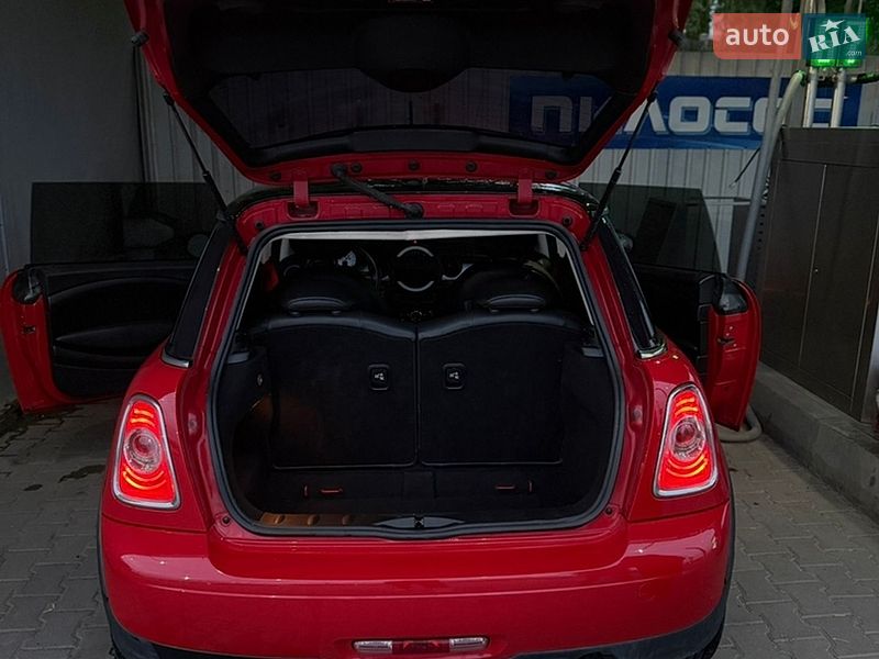 Хэтчбек MINI Cooper 2011 в Хмельницком