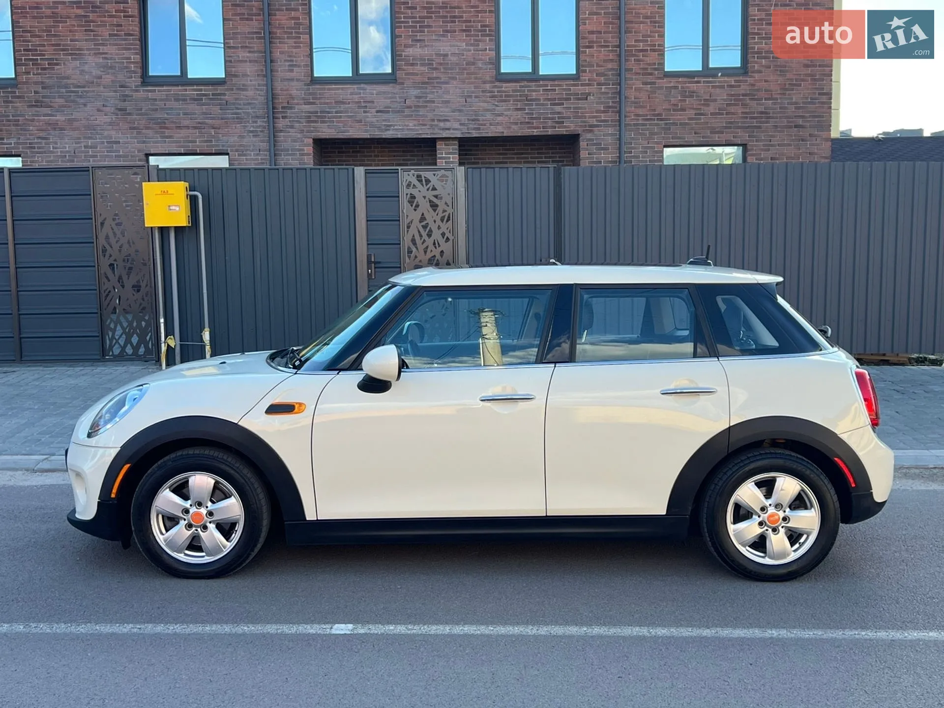 2014 MINI Cooper - мініатюра 13