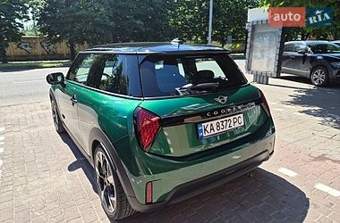 Хэтчбек MINI Cooper 2024 в Киеве