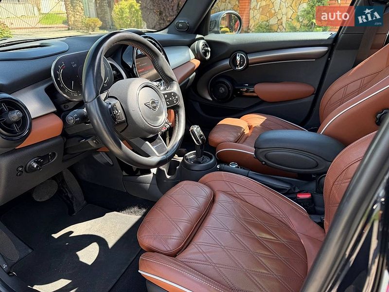 Хэтчбек MINI Cooper 2021 в Николаеве