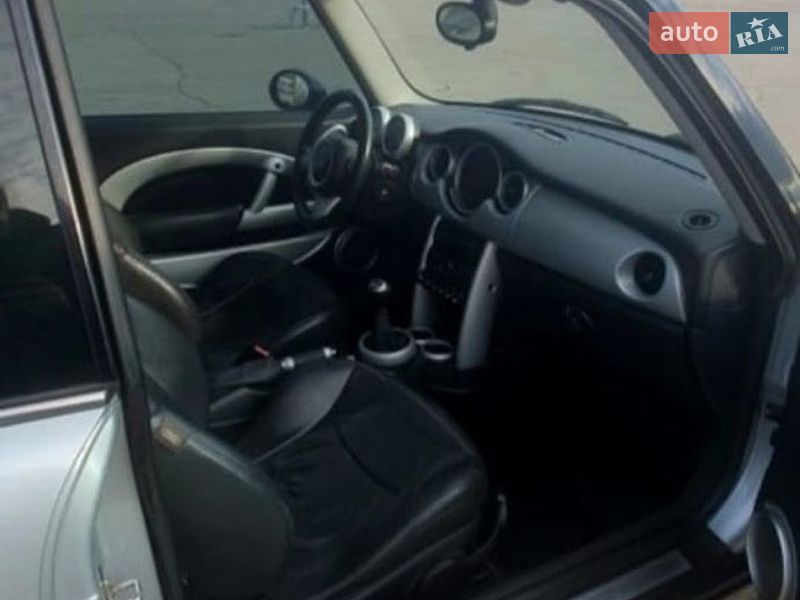 Хэтчбек MINI Cooper 2004 в Одессе