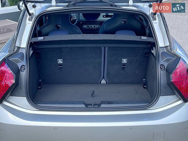 Хэтчбек MINI Cooper 2024 в Львове