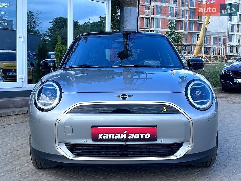 Хэтчбек MINI Cooper 2024 в Львове