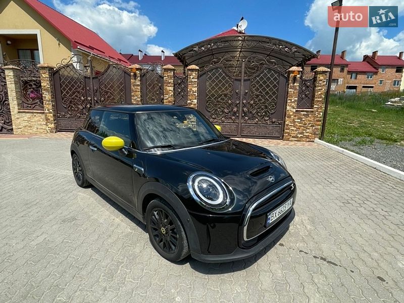 Хэтчбек MINI Cooper 2022 в Хмельницком