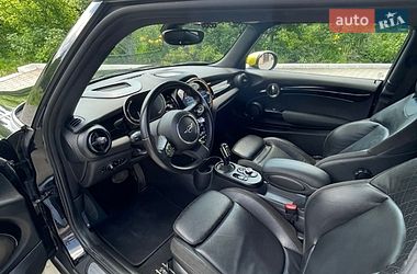 Хэтчбек MINI Cooper 2022 в Хмельницком