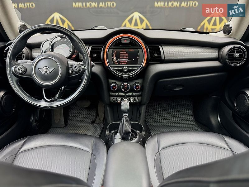 Хетчбек MINI Cooper 2017 в Києві