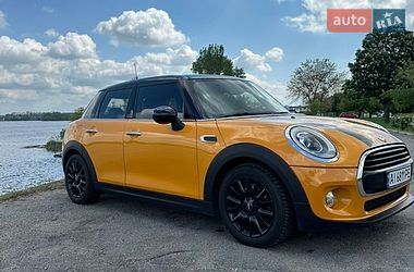 Хетчбек MINI Cooper 2016 в Дніпрі