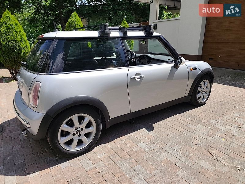 Хэтчбек MINI Cooper 2002 в Киеве