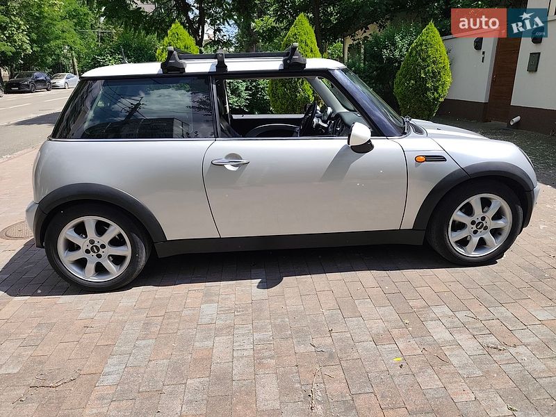 Хэтчбек MINI Cooper 2002 в Киеве