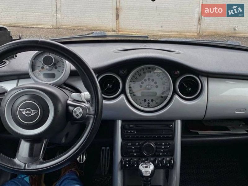 Хэтчбек MINI Cooper 2002 в Киеве