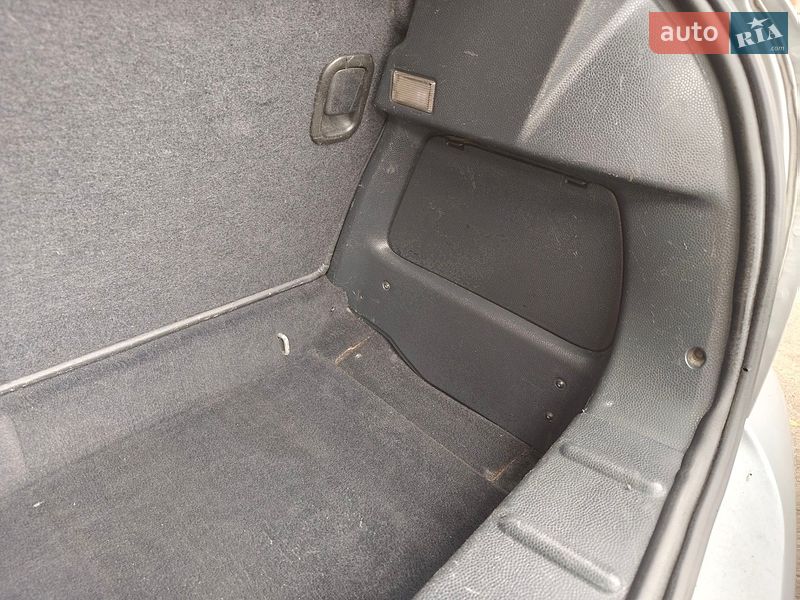 Хэтчбек MINI Cooper 2002 в Киеве