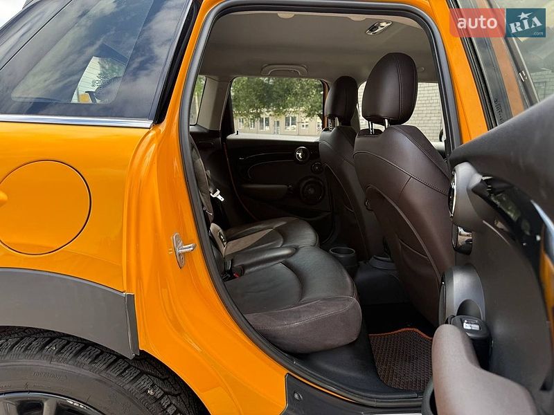 Хетчбек MINI Cooper 2016 в Дніпрі