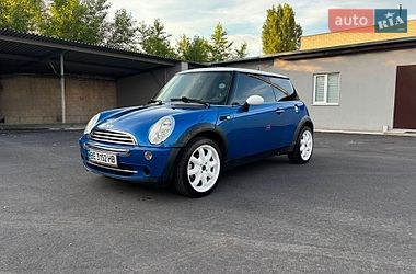 Хэтчбек MINI Cooper 2003 в Каменском