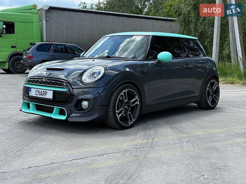 Хэтчбек MINI Cooper 2015 в Вышгороде