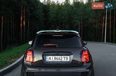 Хэтчбек MINI Cooper 2015 в Вышгороде