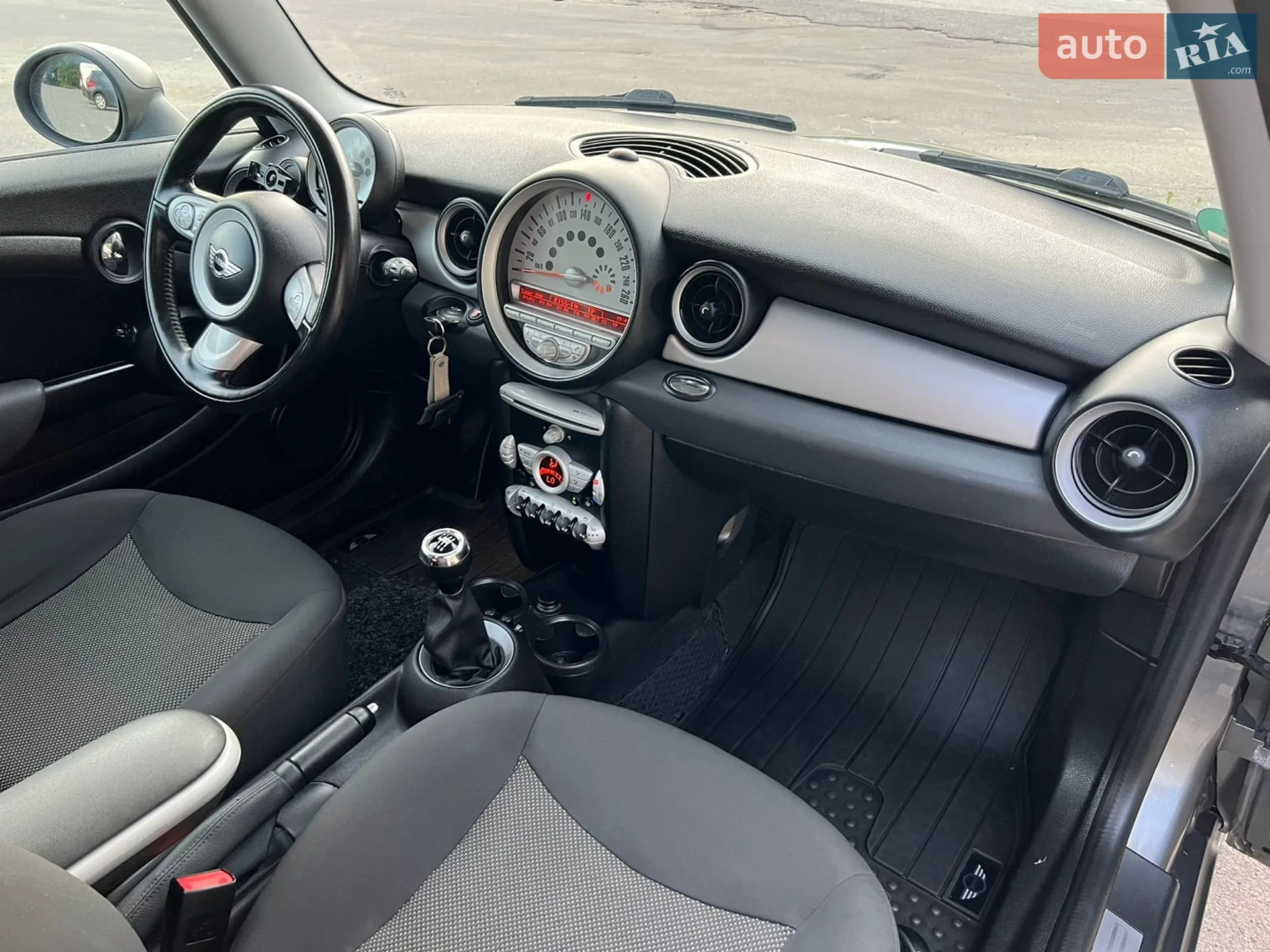 2010 MINI Cooper - мініатюра 12