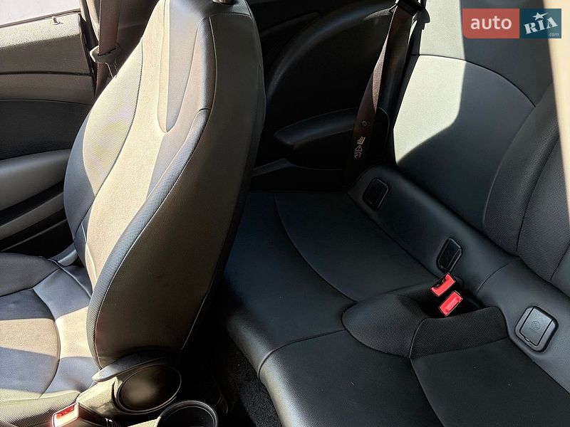 Хэтчбек MINI Cooper 2011 в Каменском фото 9 Хэтчбек MINI Cooper 2011 в Каменском