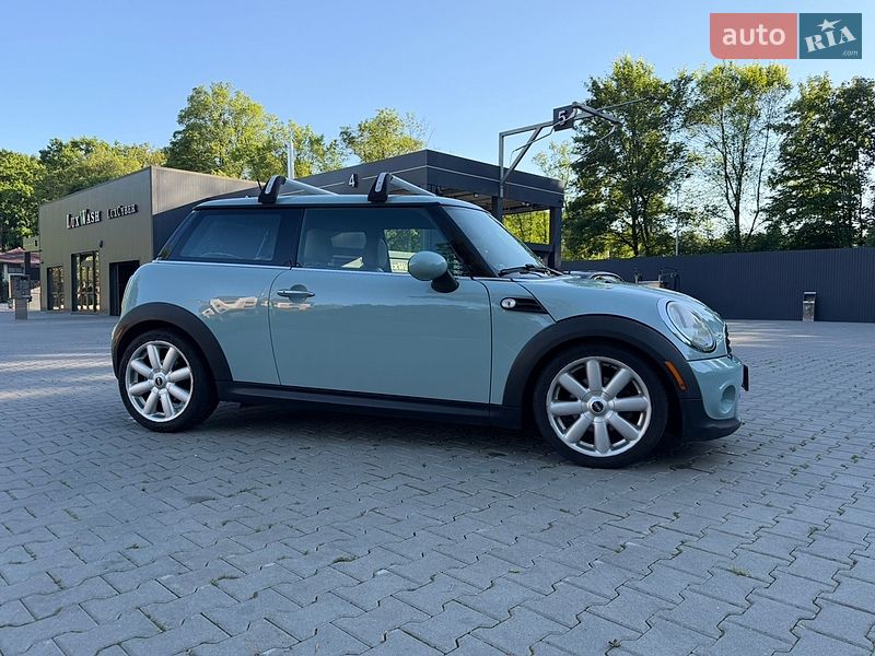 Хэтчбек MINI Cooper 2013 в Дрогобыче