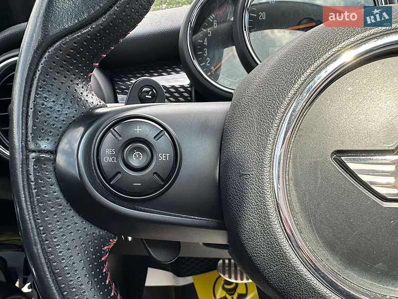 Хэтчбек MINI Cooper 2016 в Львове