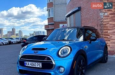 Хэтчбек MINI Cooper 2016 в Киеве
