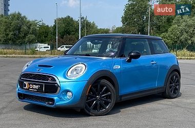 Хэтчбек MINI Cooper 2015 в Львове Хэтчбек MINI Cooper 2015 в Львове
