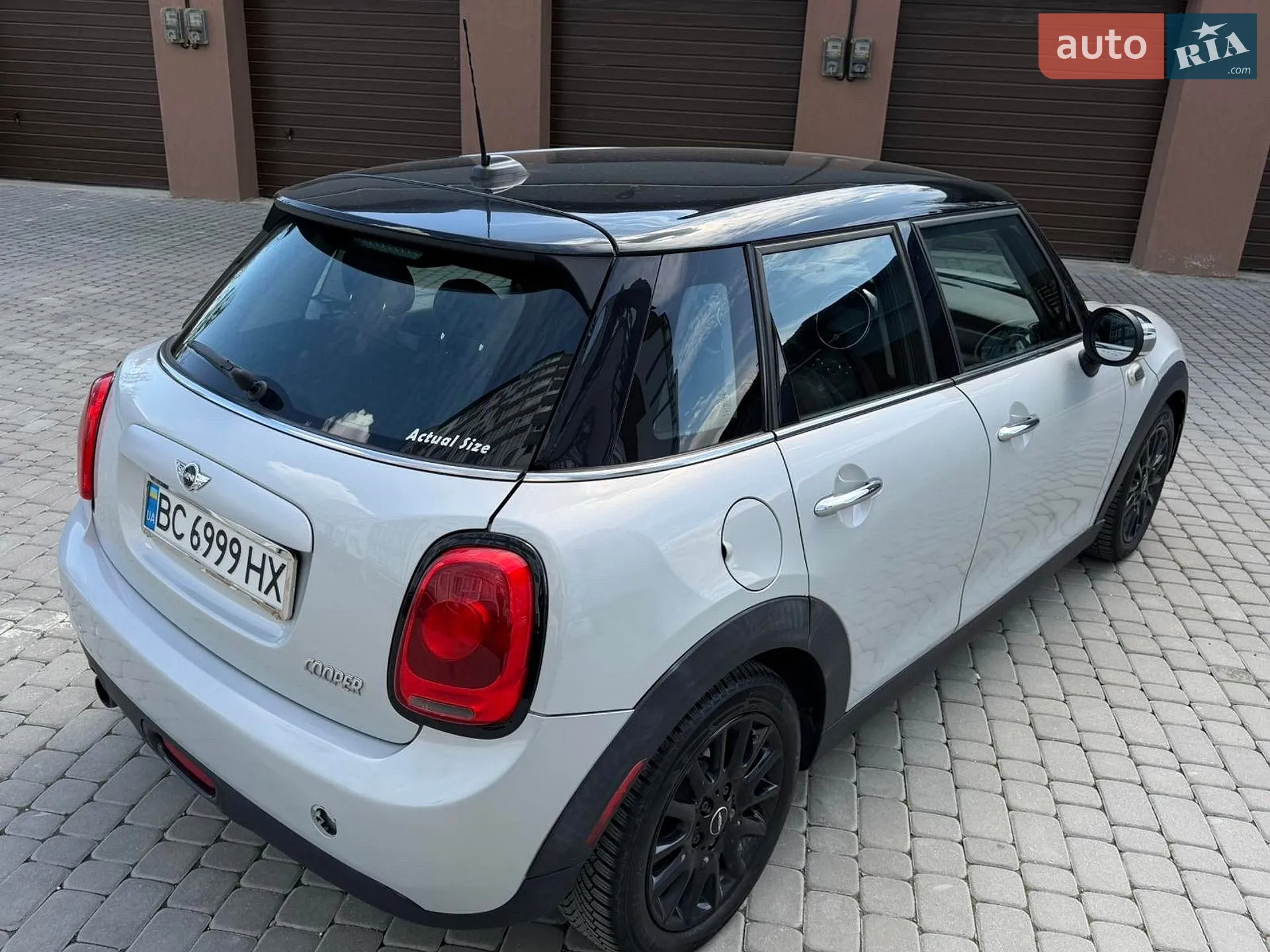MINI Cooper 2015 VIN WMWXS5C59FT829571 фото оголошення 2 з 5