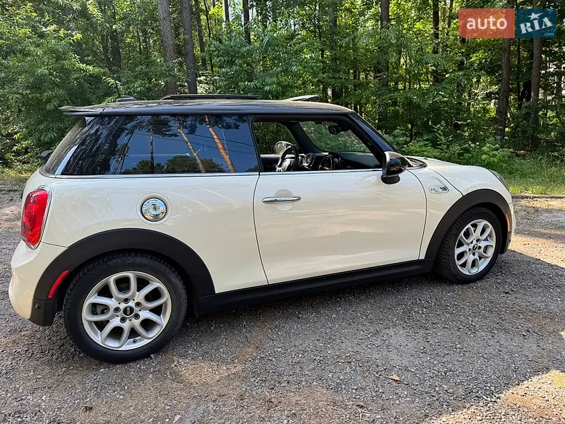MINI Cooper 2018 VIN WMWXP7C55K2A51561 фото оголошення 4 з 37
