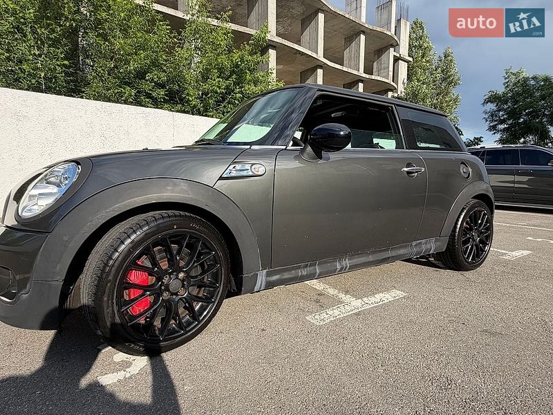 Хэтчбек MINI Cooper 2010 в Киеве