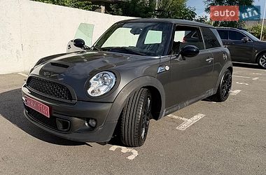 Хэтчбек MINI Cooper 2010 в Киеве