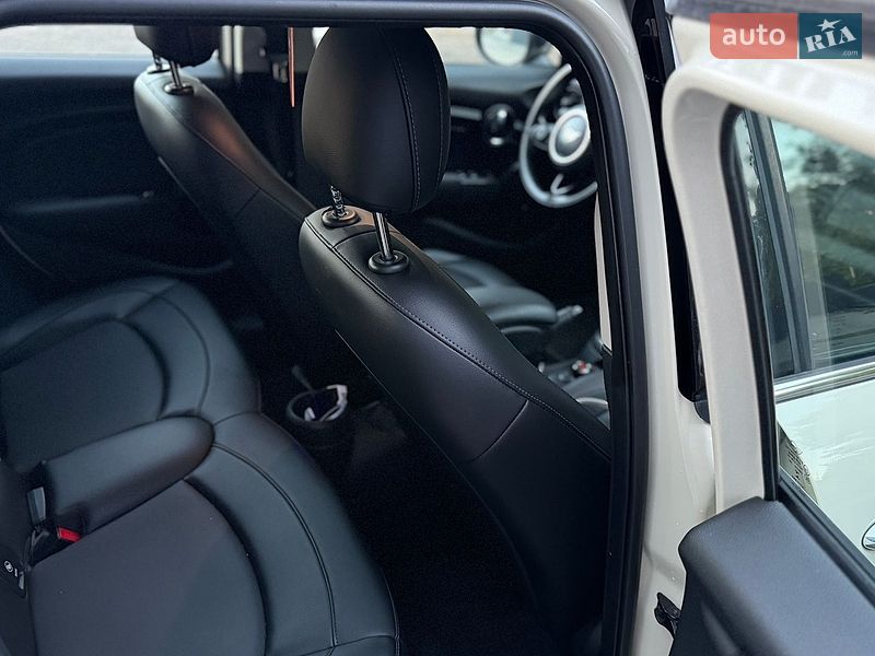 Хетчбек MINI Cooper 2017 в Києві