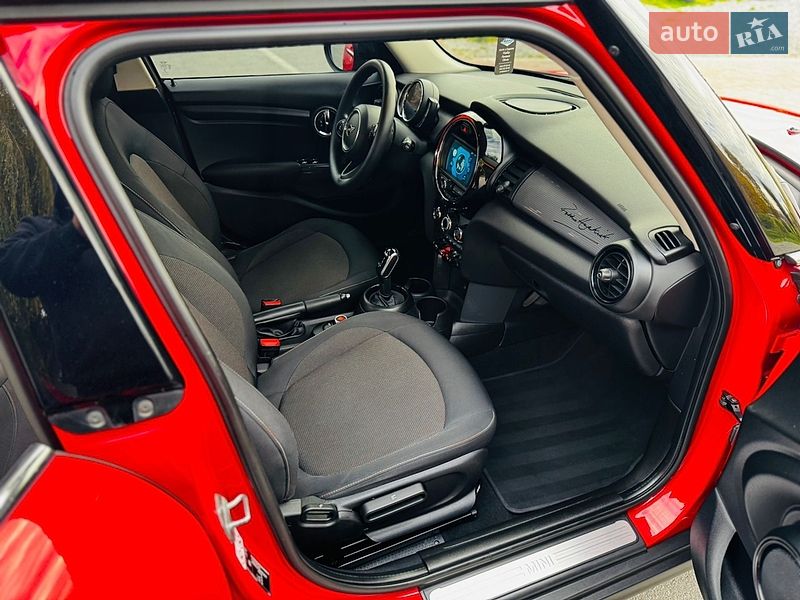 Хэтчбек MINI Cooper 2020 в Здолбунове