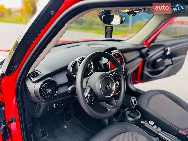 Хэтчбек MINI Cooper 2020 в Здолбунове