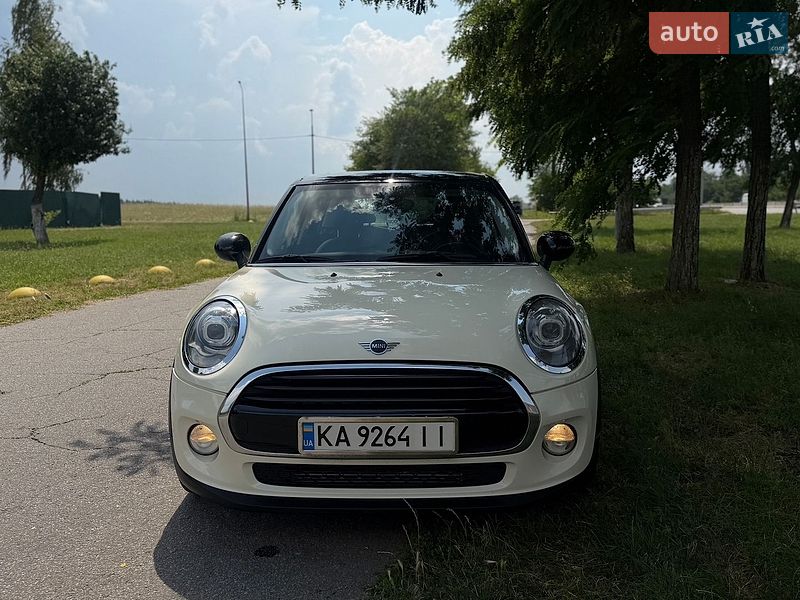 Хетчбек MINI Cooper 2017 в Києві