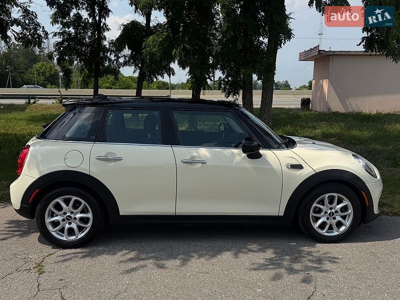 Хетчбек MINI Cooper 2017 в Києві
