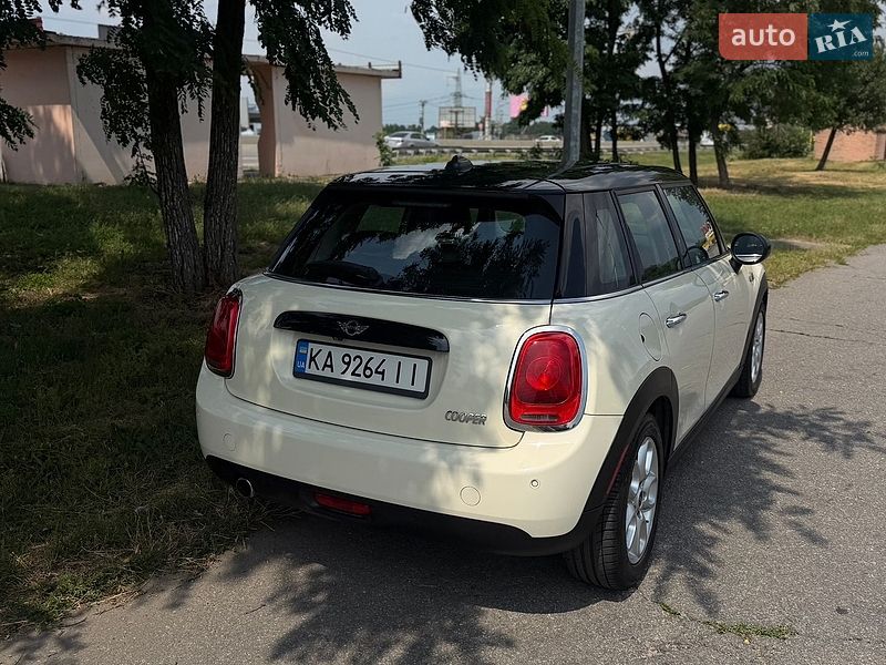 Хетчбек MINI Cooper 2017 в Києві