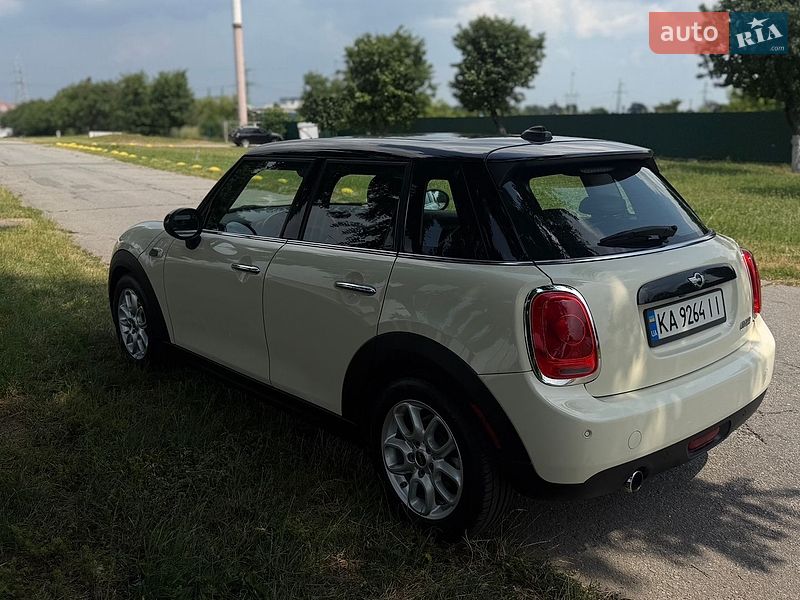 Хетчбек MINI Cooper 2017 в Києві