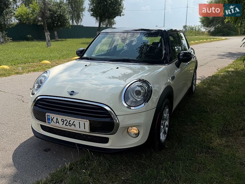 Хетчбек MINI Cooper 2017 в Києві