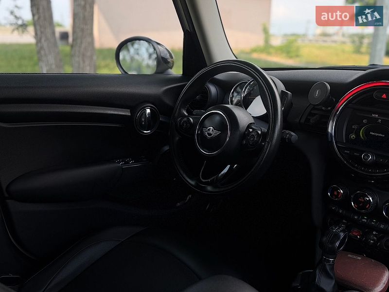 Хетчбек MINI Cooper 2017 в Києві