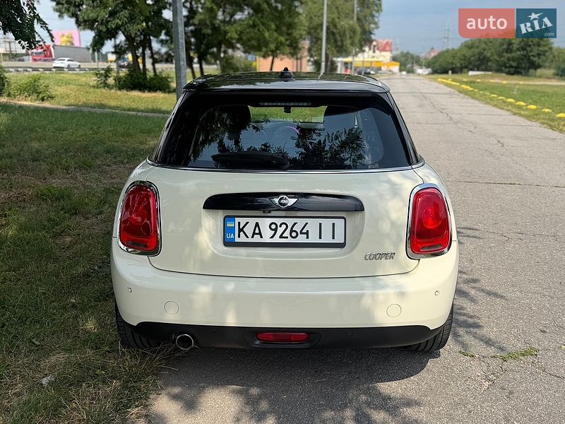 Хетчбек MINI Cooper 2017 в Києві