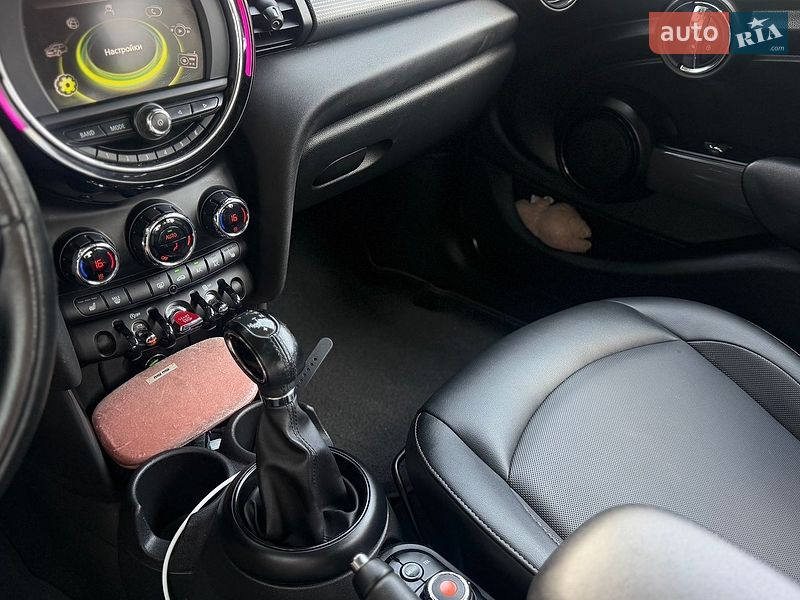 Хетчбек MINI Cooper 2017 в Києві фото 20 Хетчбек MINI Cooper 2017 в Києві