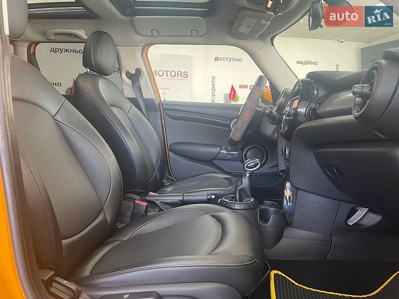 Хэтчбек MINI Cooper 2015 в Киеве