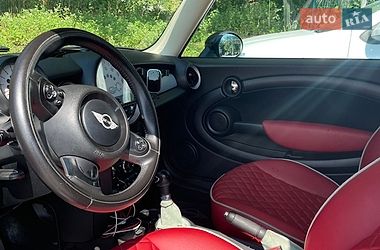 Хэтчбек MINI Cooper 2011 в Львове