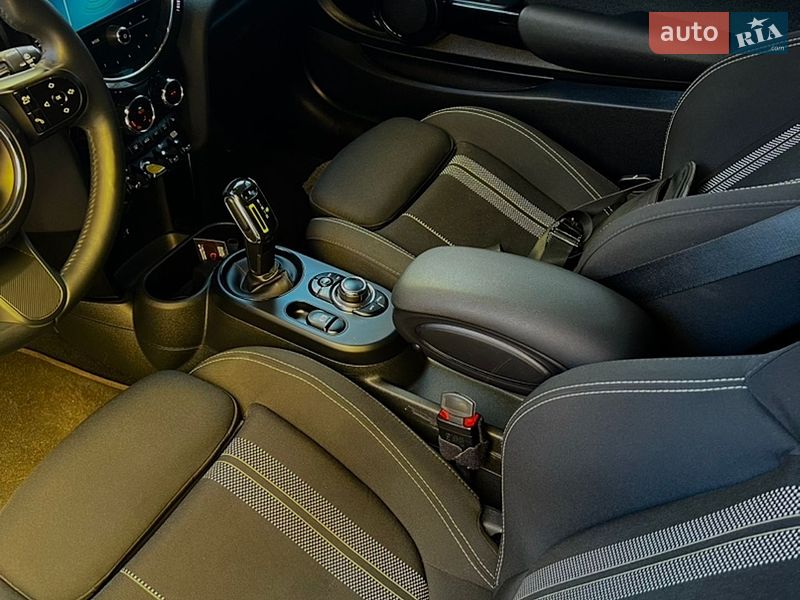 Хэтчбек MINI Cooper 2022 в Виннице
