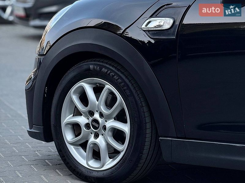 Хэтчбек MINI Cooper 2017 в Черновцах