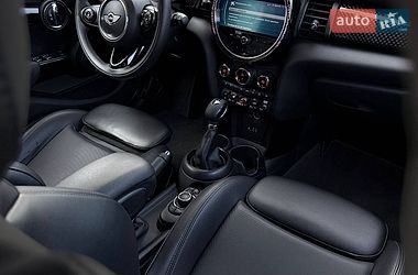 Хэтчбек MINI Cooper 2017 в Черновцах